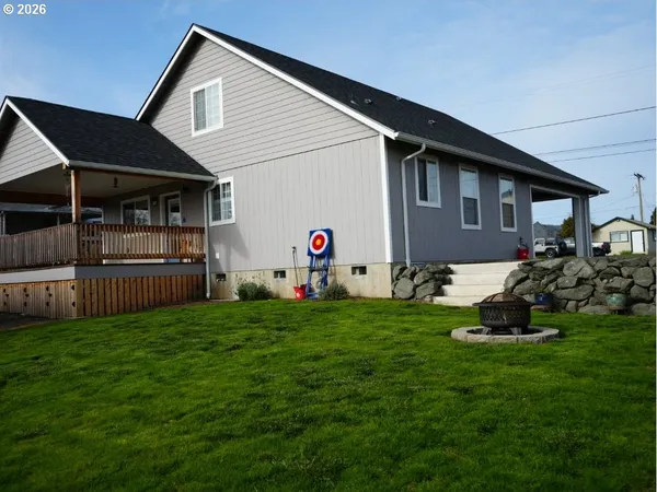 $399,900 | 241 Southeast Johnson Street, Winston, OR 97496