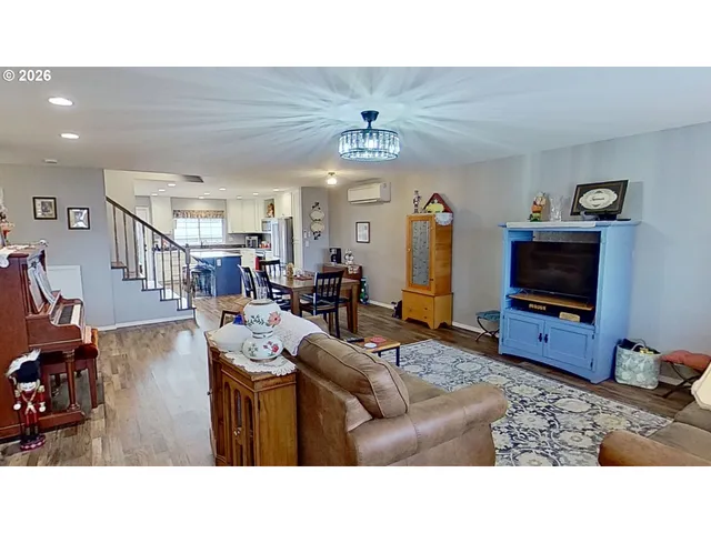 $429,000 | 241 Southeast Johnson Street, Winston, OR 97496