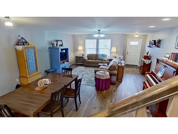 $399,900 | 241 Southeast Johnson Street, Winston, OR 97496