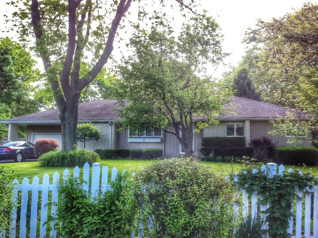 1067 South Ridge Road Lake Forest, IL 60045 - Photo 1 of 18