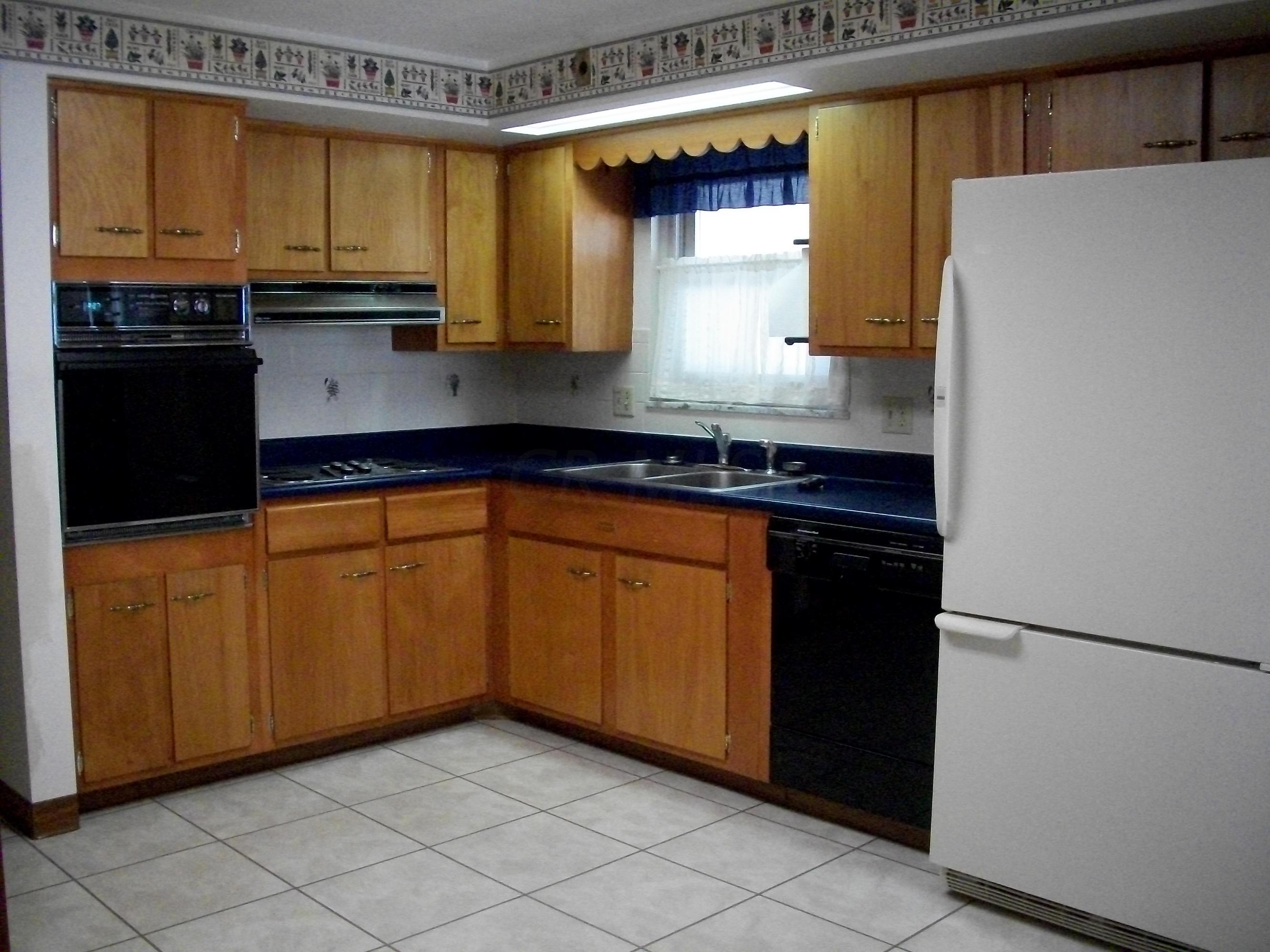 2675 Brownfield Road Columbus, OH 43232 - Photo 3 of 18 Gallery Image 3