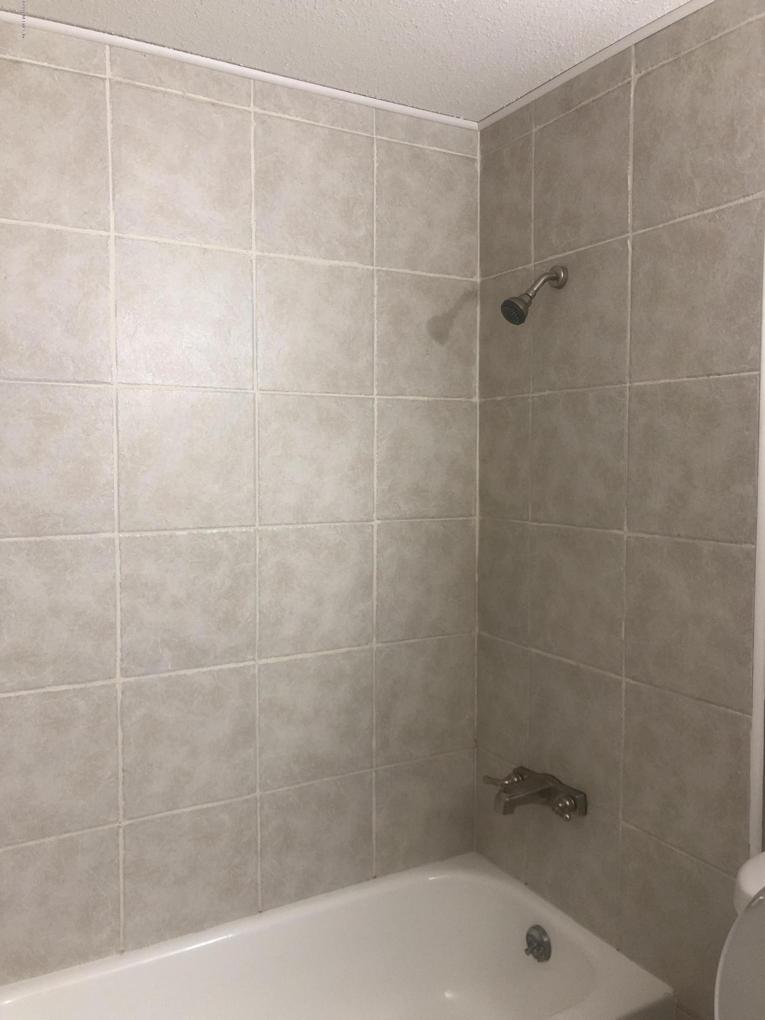 4042 Canal Road Macclenny, FL 32063 - Photo 22 of 23 Company Bath