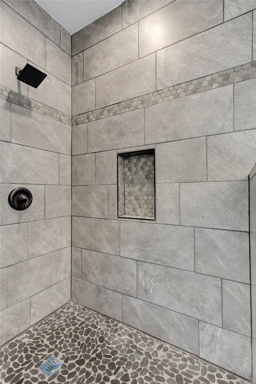 1215 Ridge Harbor Drive Spicewood, TX 78669 - Photo 23 of 39 a bathroom with a shower