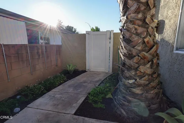 $2,500 | 17314 Kingsbury Street, Unit 1/2, Granada Hills, CA 91344