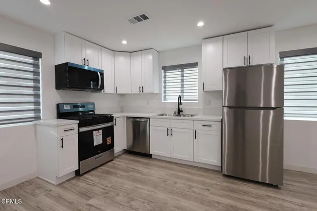 $2,500 | 17314 Kingsbury Street, Unit 1/2, Granada Hills, CA 91344