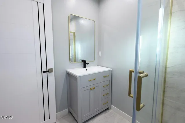 $2,500 | 17314 Kingsbury Street, Unit 1/2, Granada Hills, CA 91344