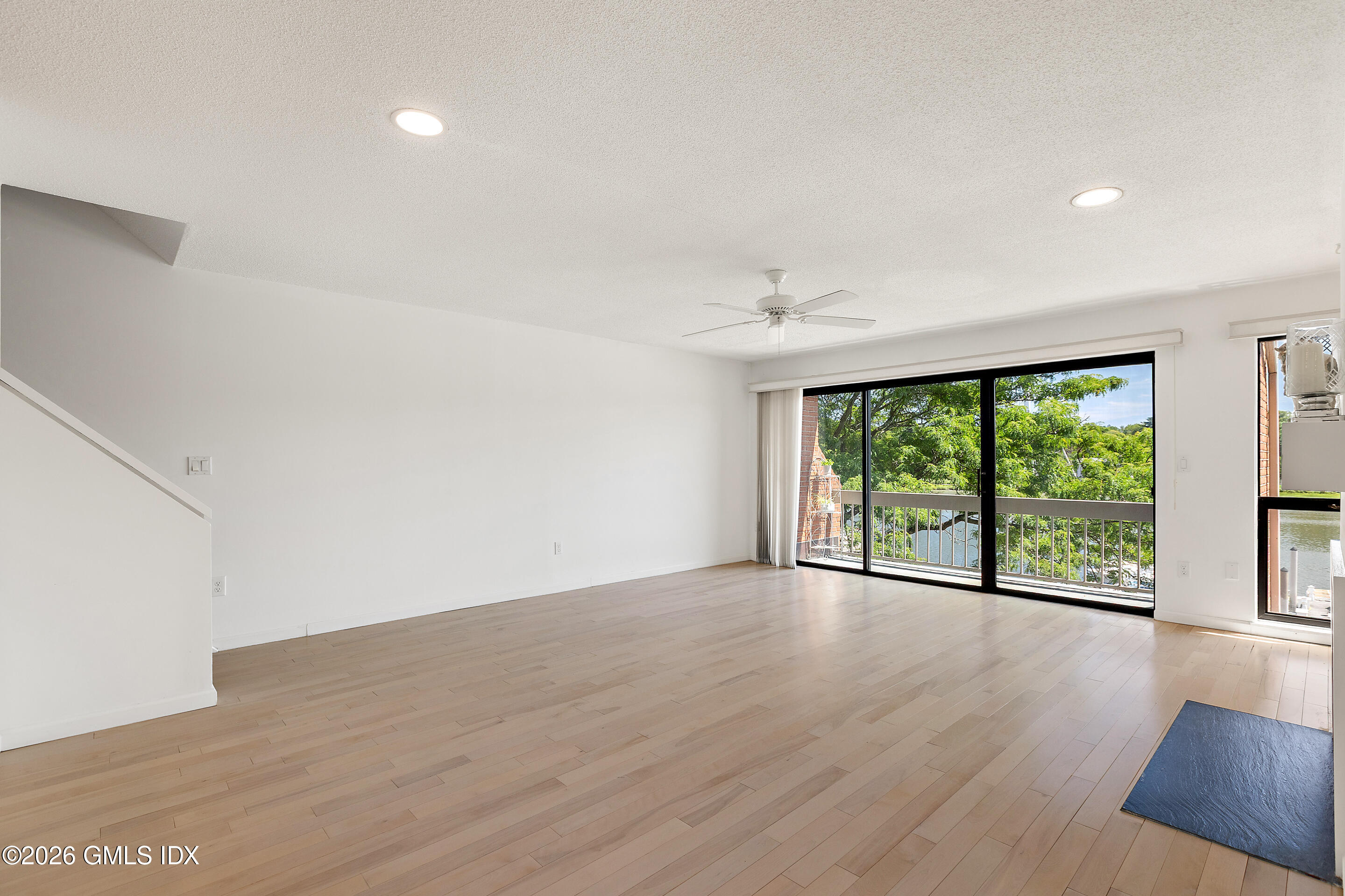 15 River Road, Unit 205 Cos Cob, CT 06807 - Photo 14 of 26 FB3A9881_1