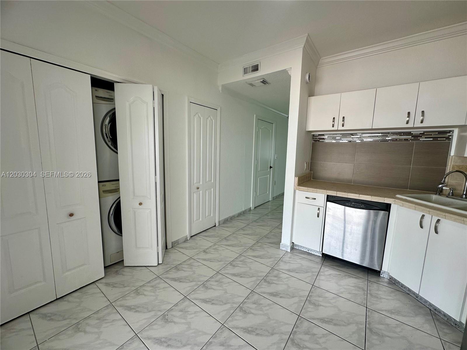 9837 West Okeechobee Road, Unit 805 Hialeah Gardens, FL 33016 - Photo 7 of 33