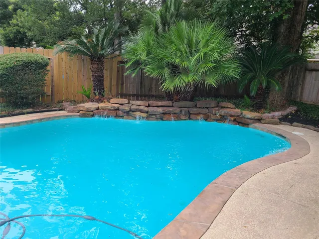 $524,900 | 2103 Winding Hollow Court, Conroe, TX 77385