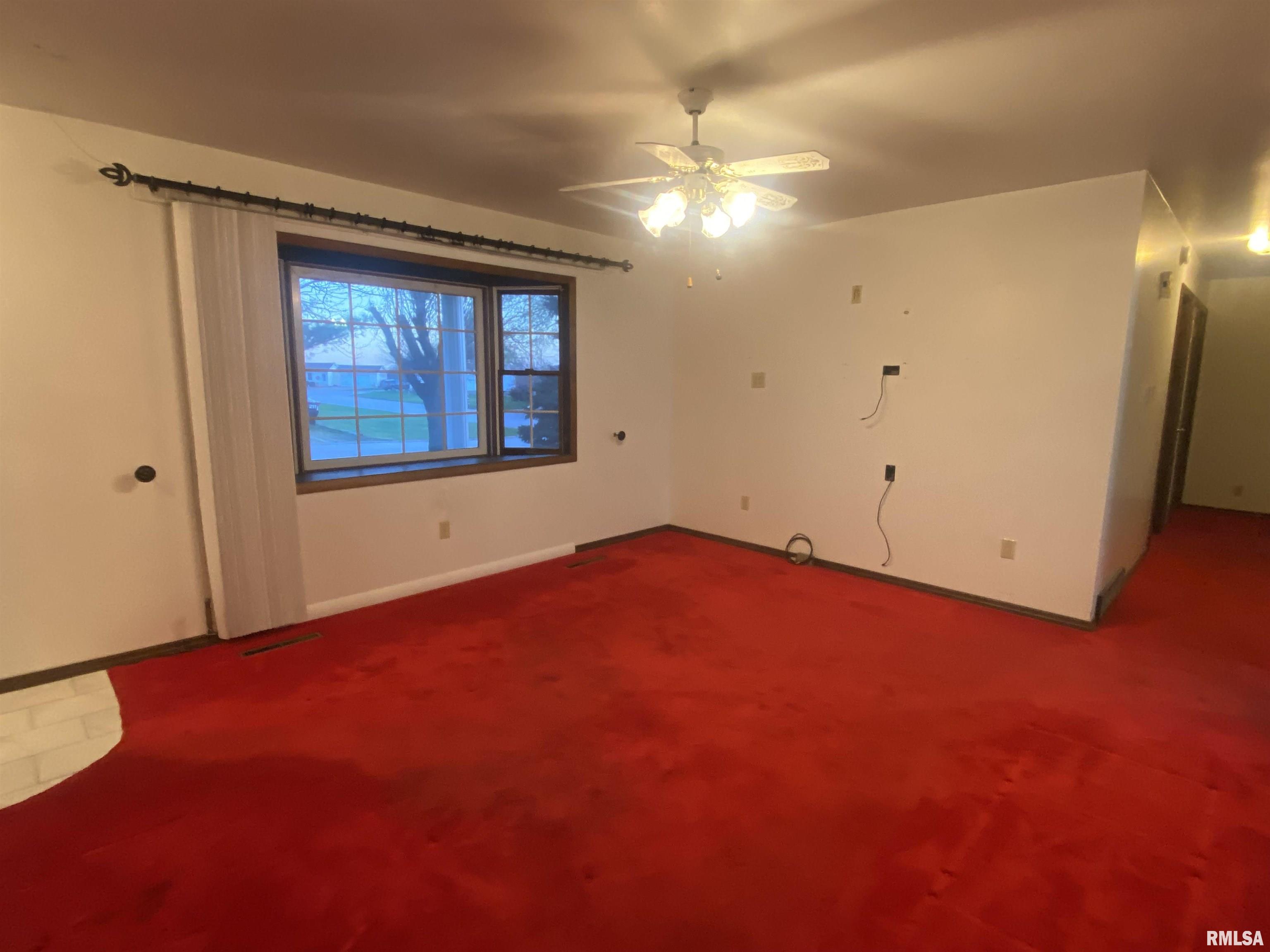 5019 Hanley Road Quincy, IL 62305 - Photo 11 of 23 Gallery Image 11