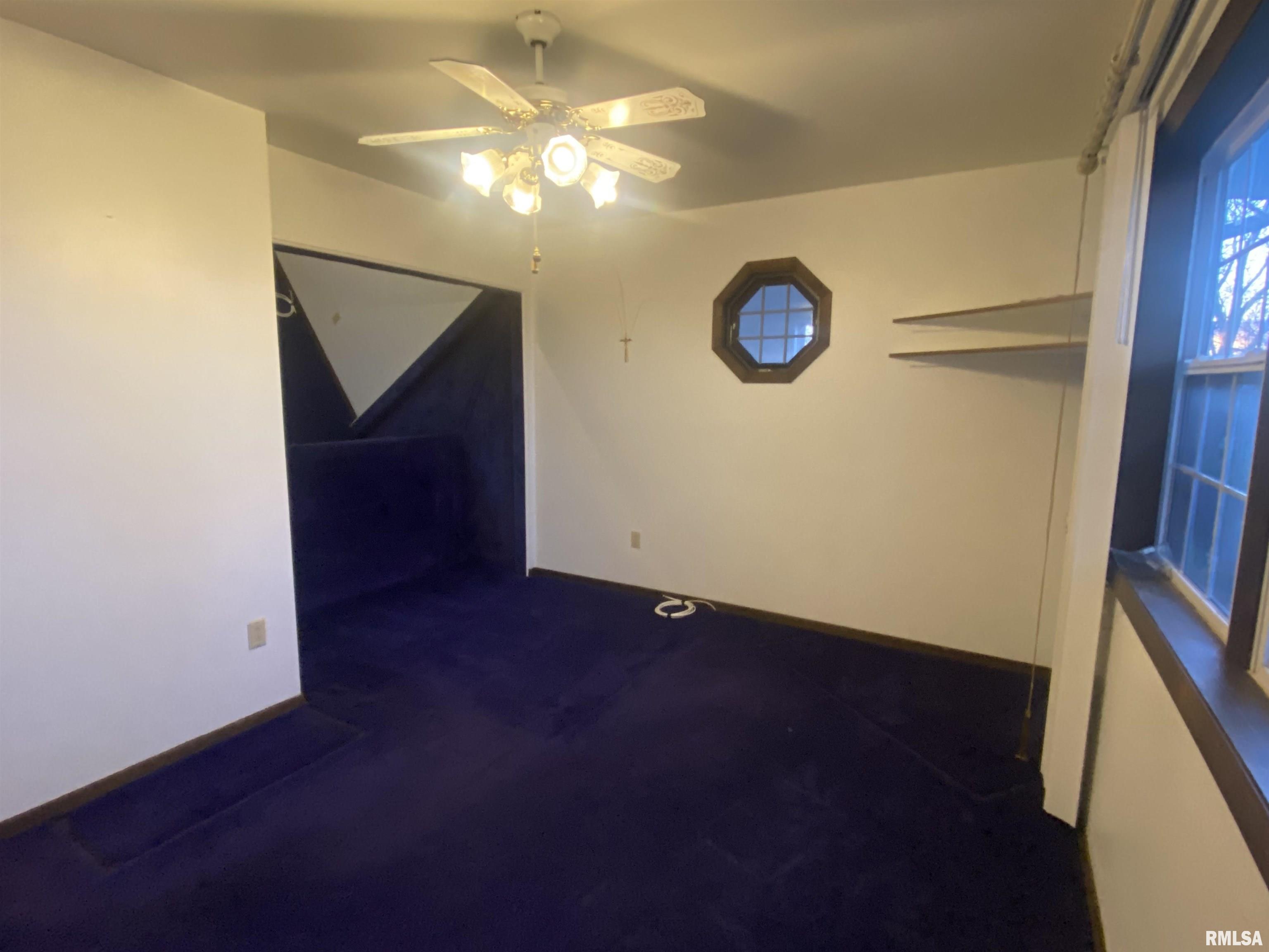5019 Hanley Road Quincy, IL 62305 - Photo 17 of 23 Gallery Image 17