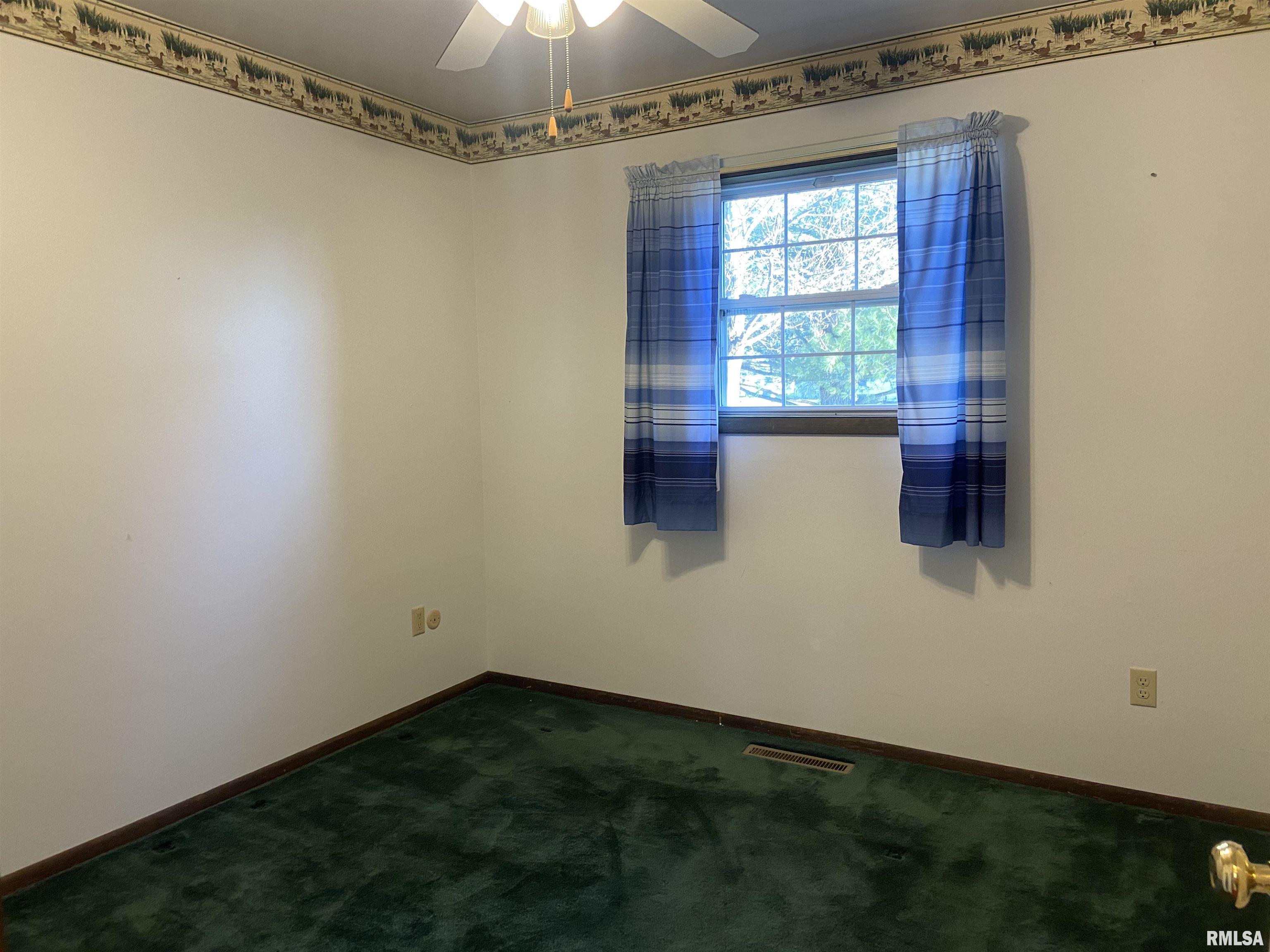 5019 Hanley Road Quincy, IL 62305 - Photo 20 of 23 Gallery Image 20
