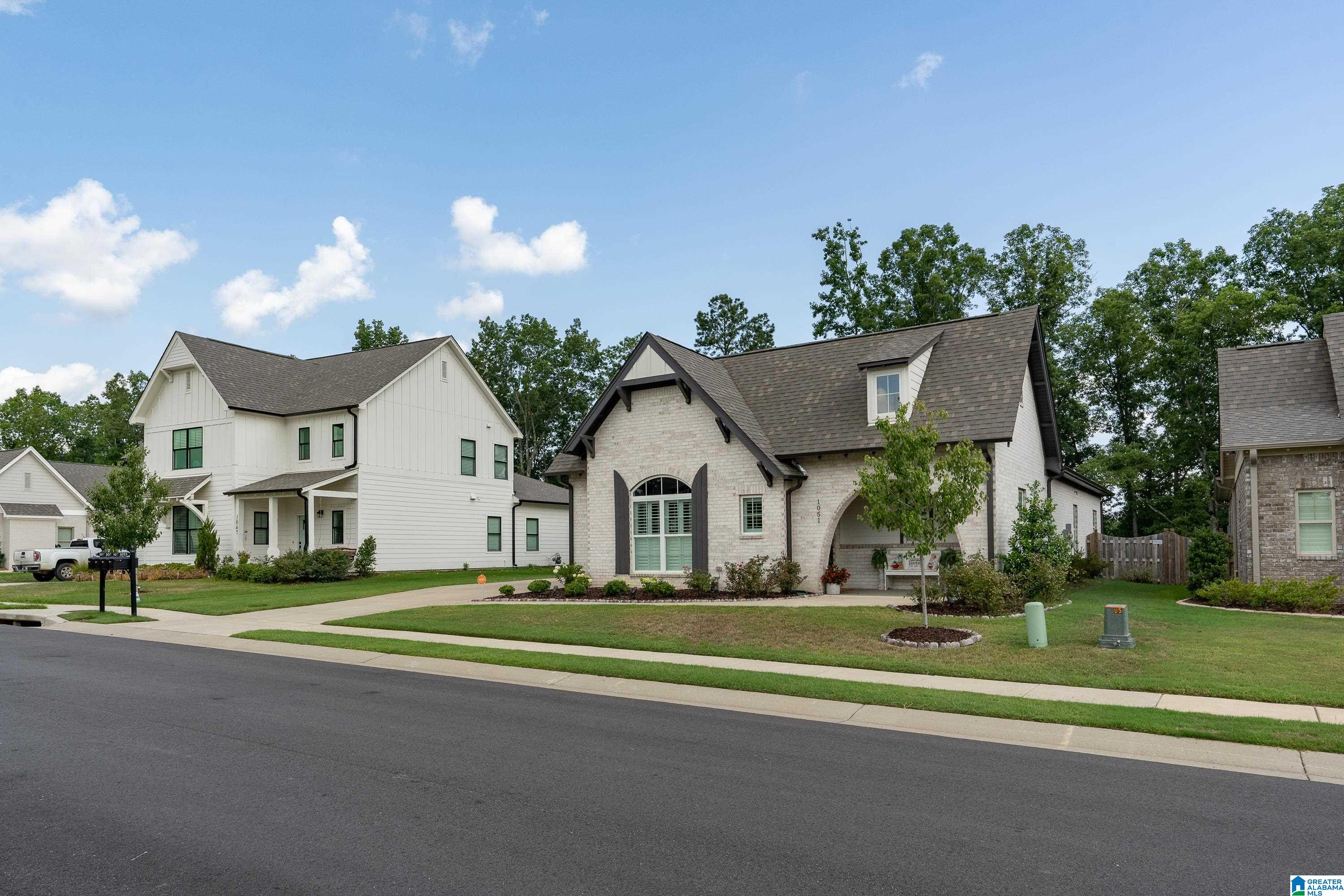 1051 Crestview Ridge Helena, AL 35080 - Photo 2 of 38 Gallery Image 2