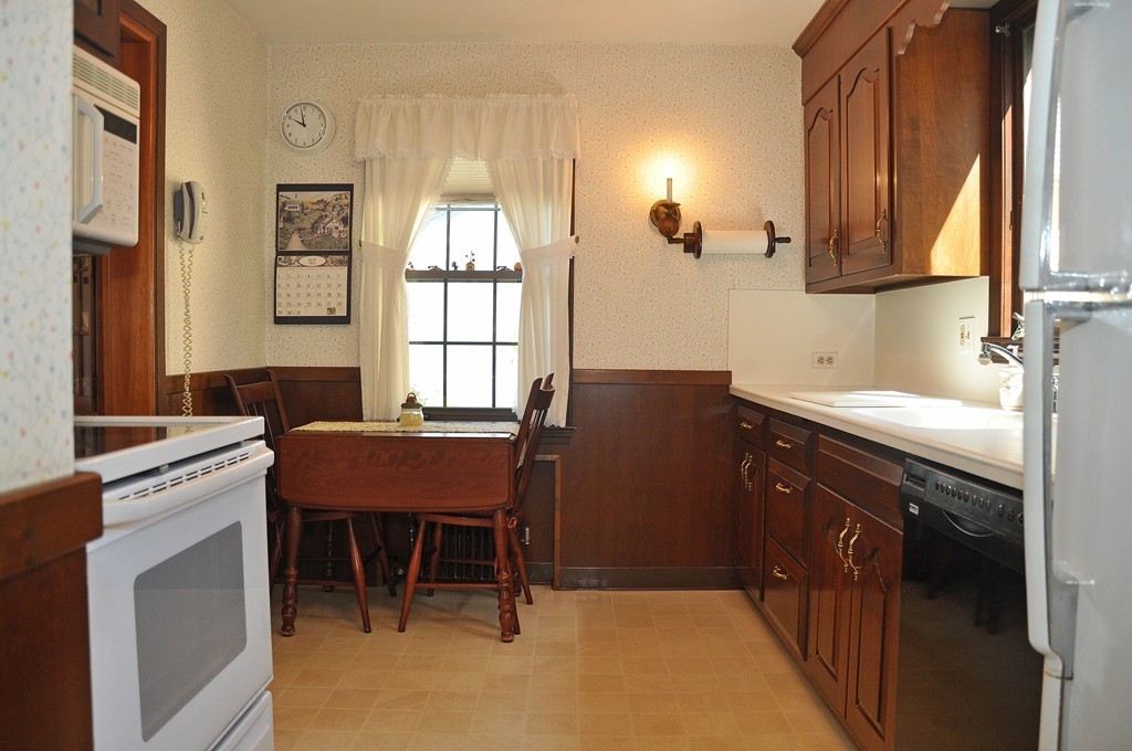 28 St Marys Road Milton, MA 02186 - Photo 6 of 11 Gallery Image 6