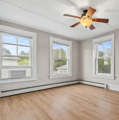 $4,000 | 257 Elm Street, Groton, CT 06340