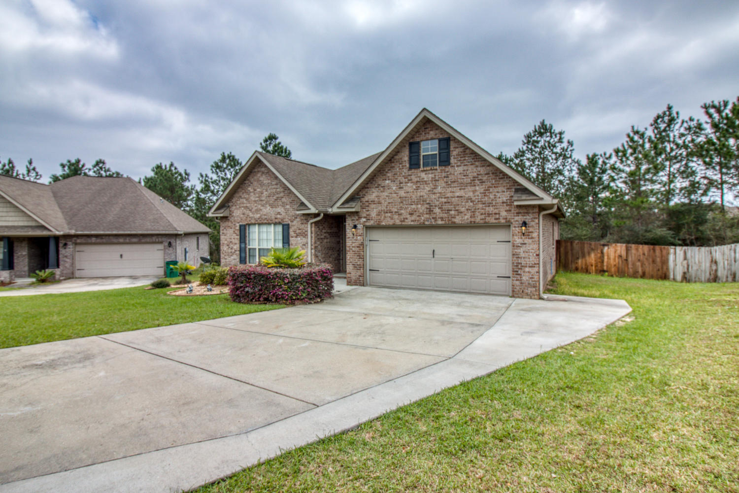 807 Yew Circle Crestview, FL 32536 - Photo 2 of 31