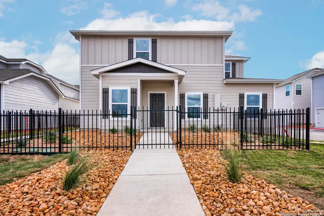 $1,910 | 10821 Quinn Court, San Antonio, TX 78252