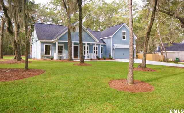 24 Osprey Road Beaufort, SC 29907 - Photo 1 of 16 Primary Photo