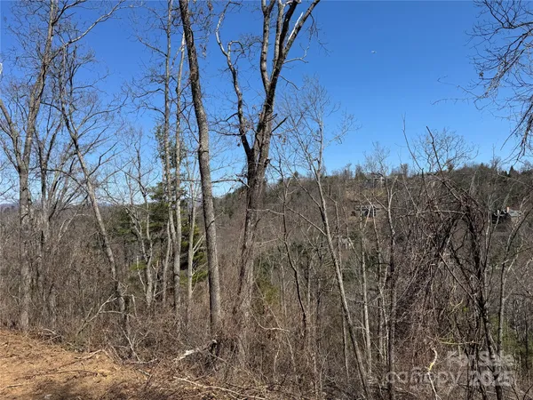 $169,900 | 140 Summit Tower Circle, Unit 212, Asheville, NC 28804