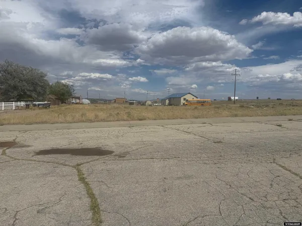 $50,000 | 1 Monroe Court, Rawlins, WY 82301