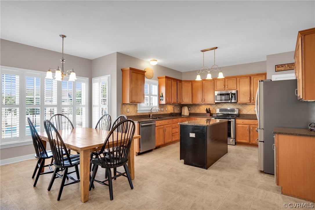 8775 Roberta Road Mechanicsville, VA 23116 - Photo 11 of 37 Gallery Image 11