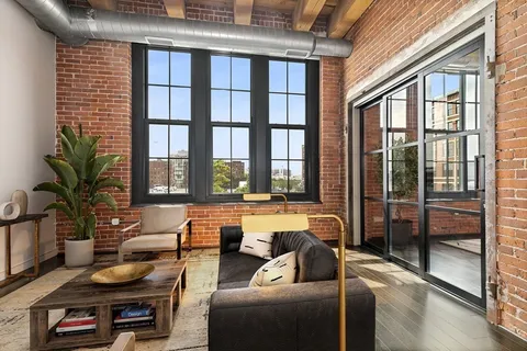 $1,035,000 | 319 A Street, Unit 211, Boston, MA 02210
