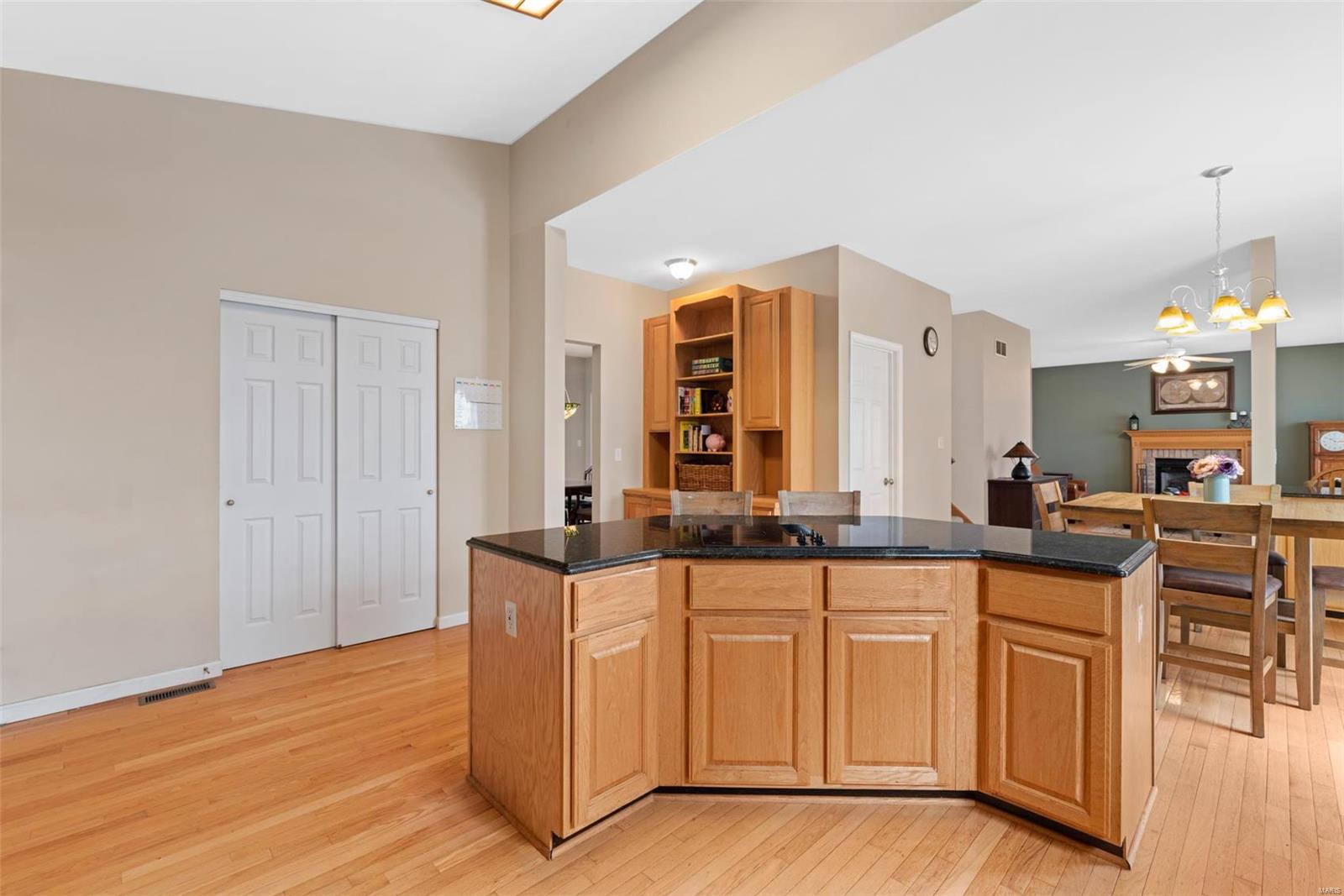 526 Castle Ridge Drive Ballwin, MO 63021 - Photo 15 of 38 Gallery Image 15