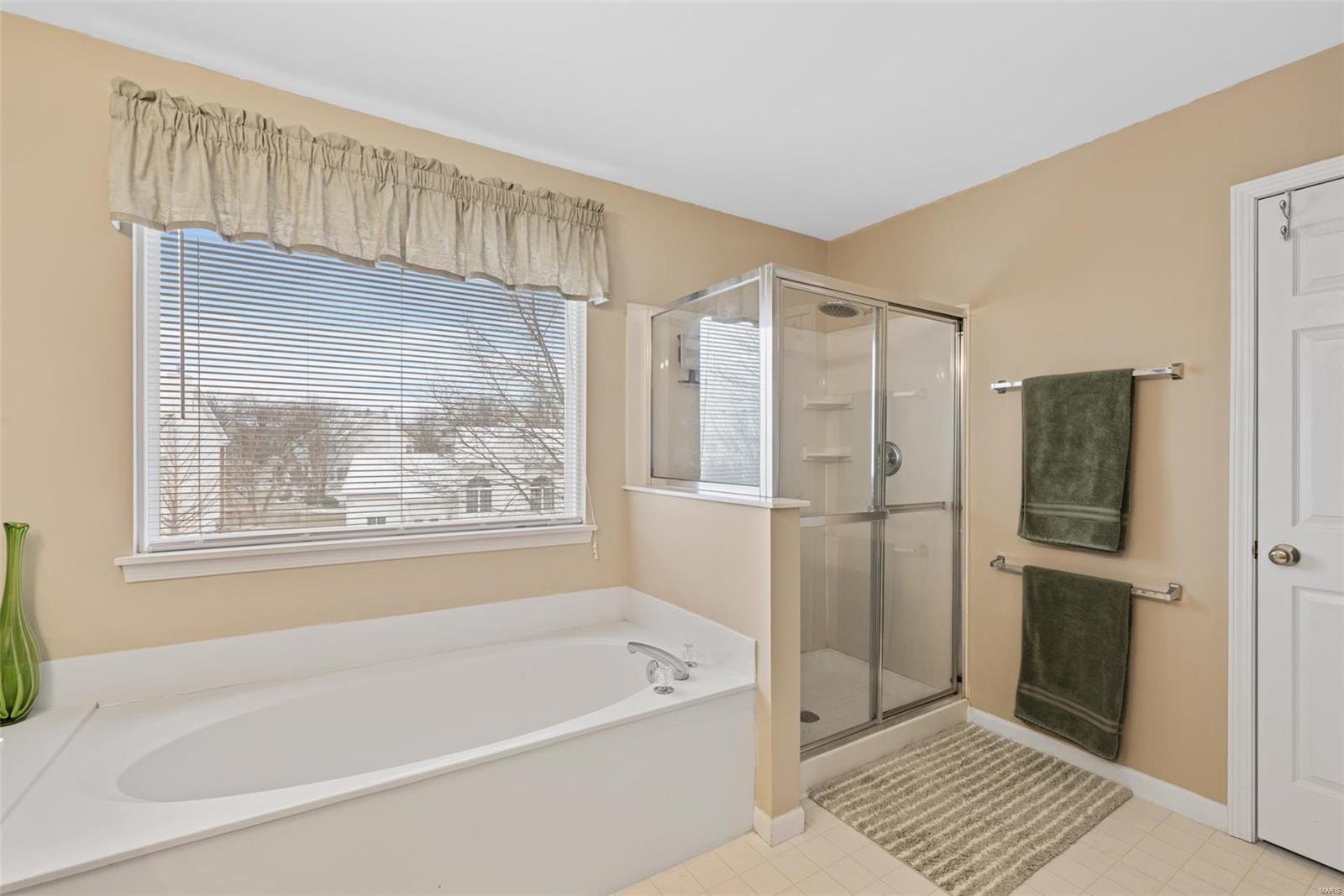 526 Castle Ridge Drive Ballwin, MO 63021 - Photo 24 of 38 Gallery Image 24