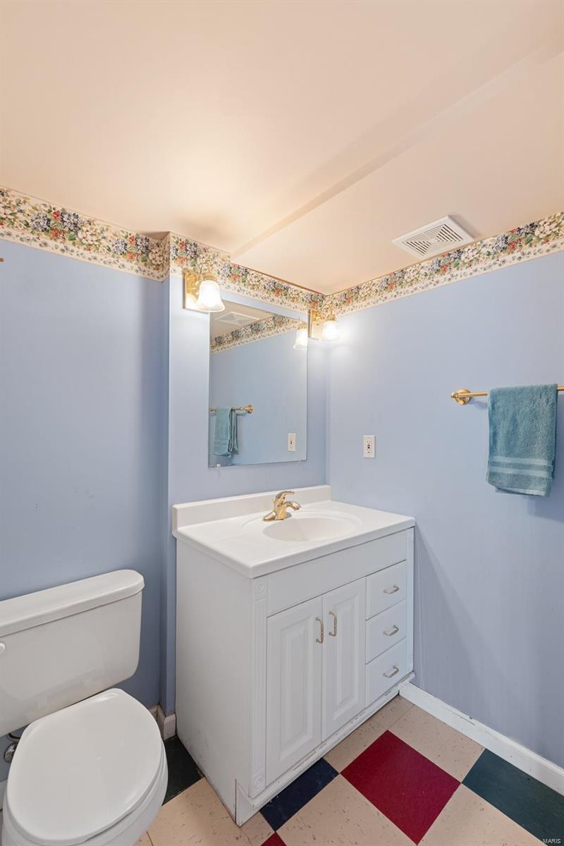 526 Castle Ridge Drive Ballwin, MO 63021 - Photo 34 of 38 Gallery Image 34