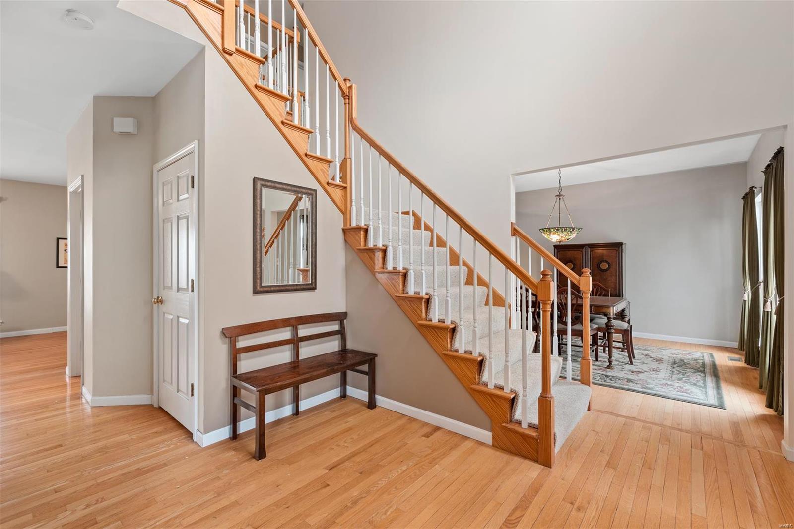 526 Castle Ridge Drive Ballwin, MO 63021 - Photo 8 of 38 Gallery Image 8