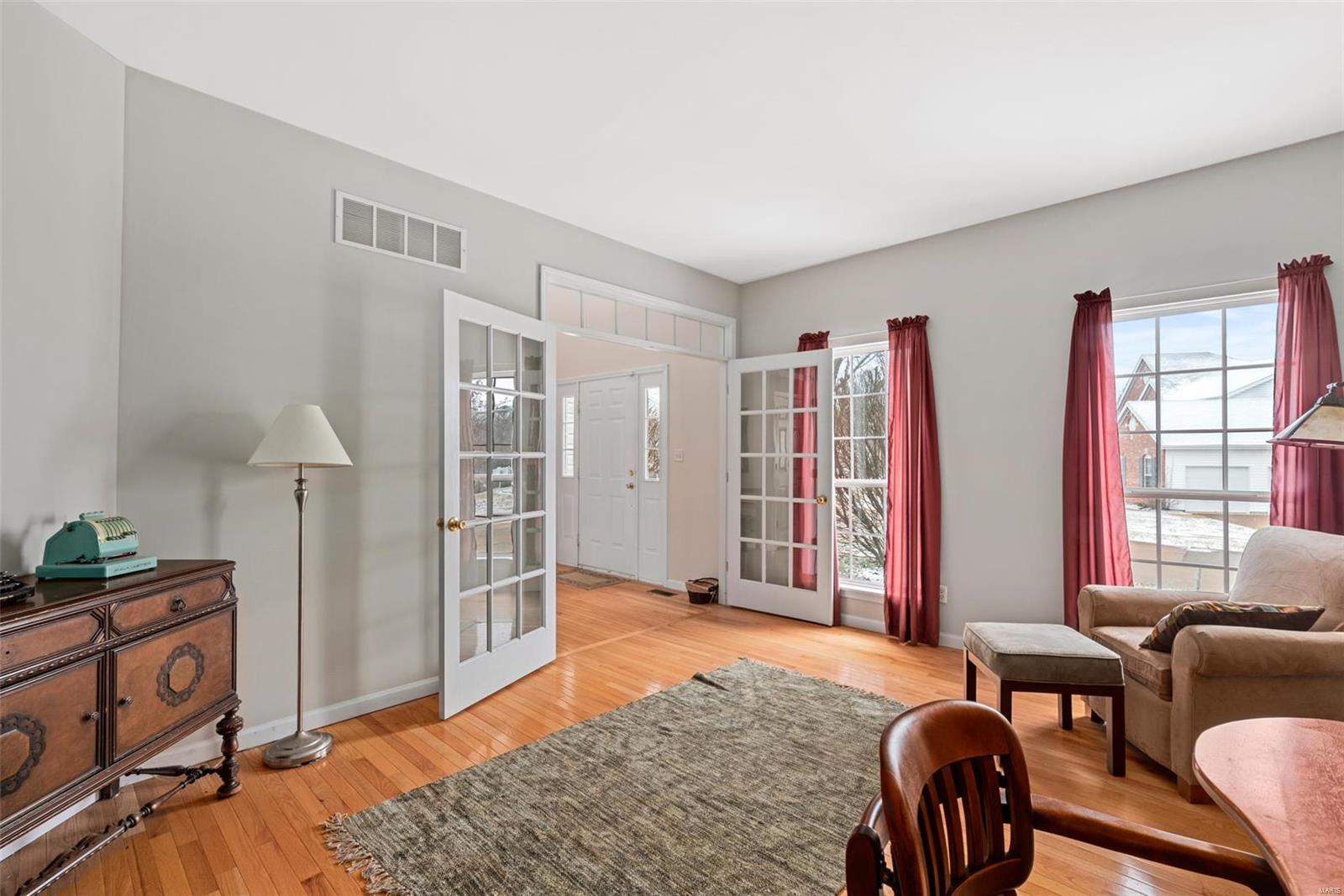 526 Castle Ridge Drive Ballwin, MO 63021 - Photo 10 of 38 Gallery Image 10