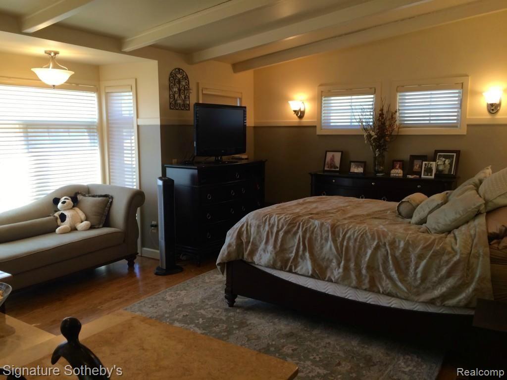 56 Amherst Road Pleasant Ridge, MI 48069 - Photo 14 of 28 Master Suite