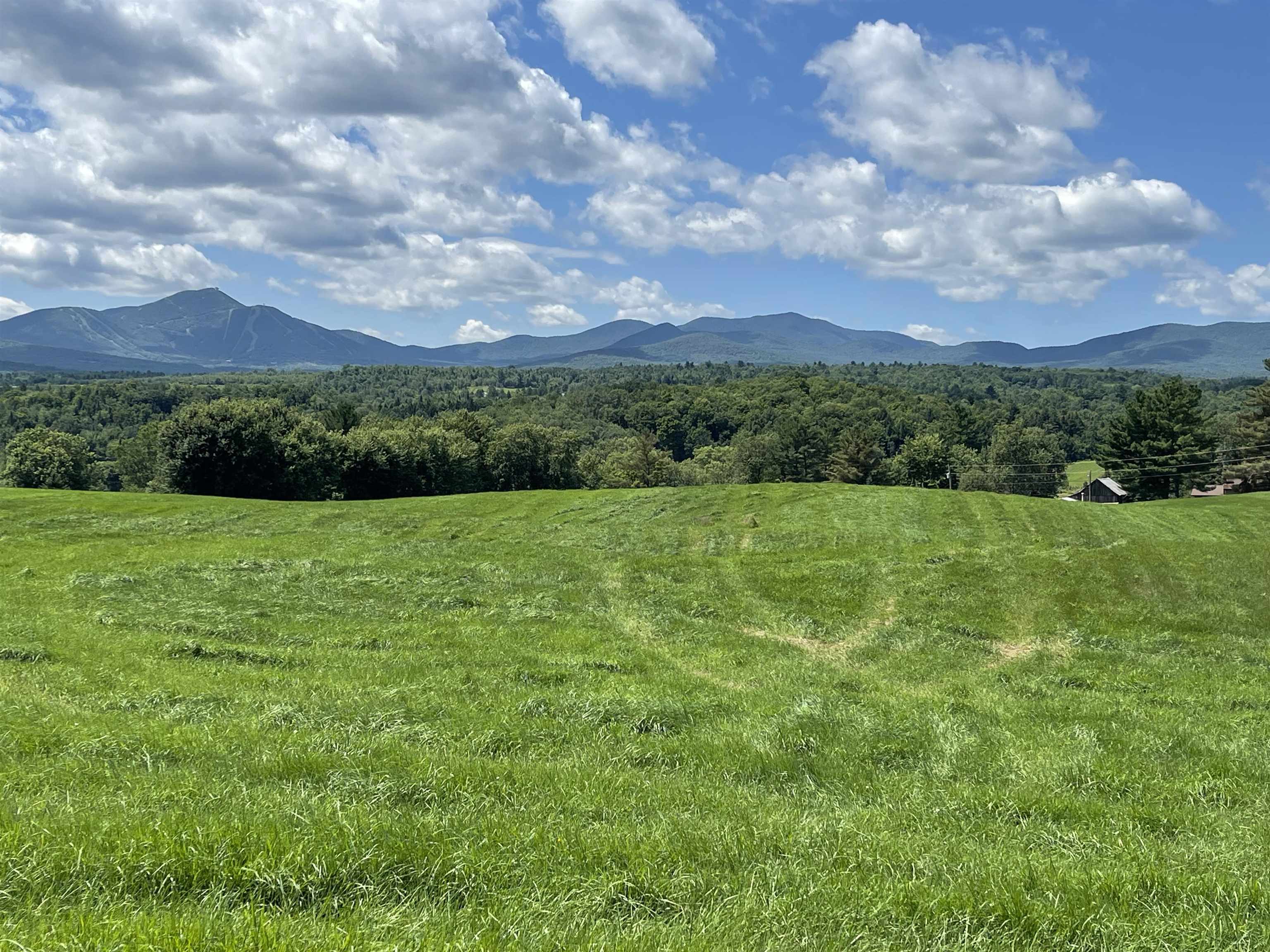 2715 River Road Troy, VT 05859 - Photo 11 of 21 Gallery Image 11