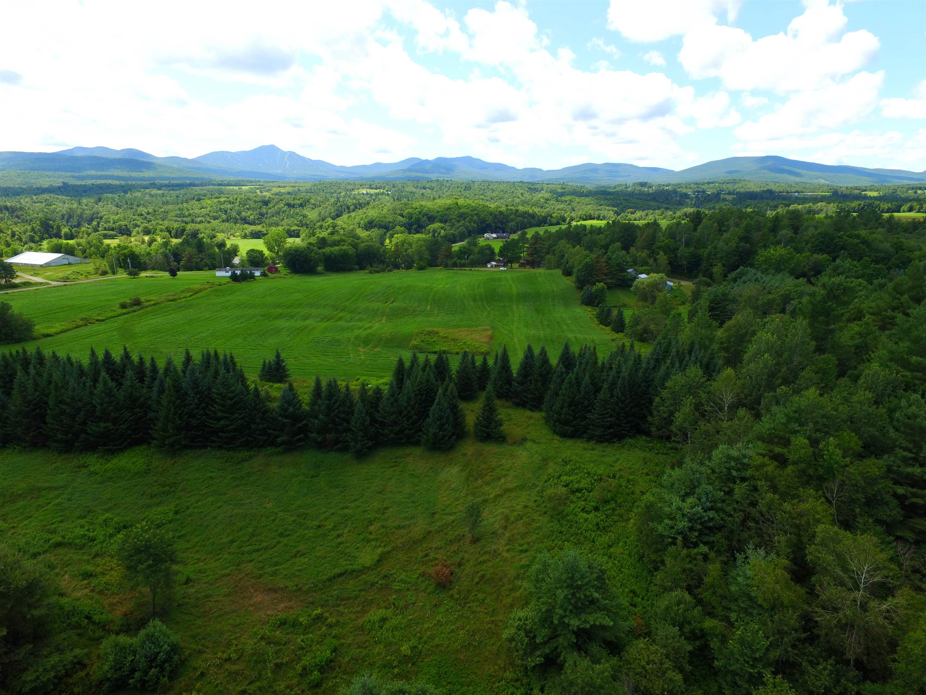 2715 River Road Troy, VT 05859 - Photo 7 of 21 Gallery Image 7