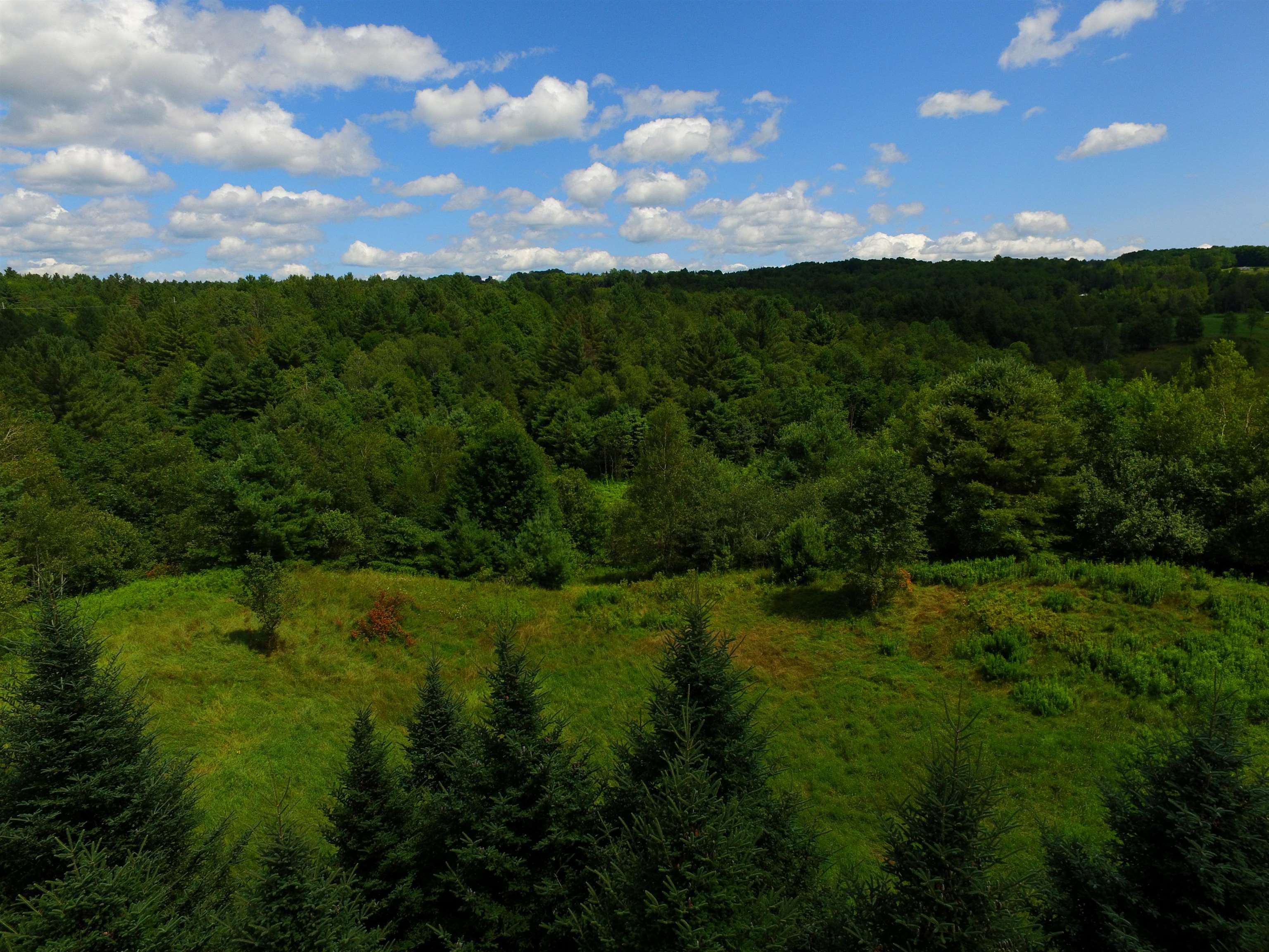 2715 River Road Troy, VT 05859 - Photo 10 of 21 Gallery Image 10