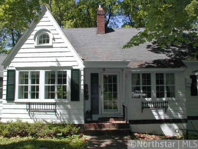 321 Bushaway Road Wayzata, MN 55391 - Photo 2 of 18 Gallery Image 2