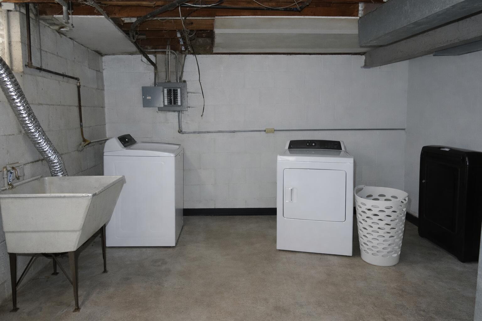 5625 North 92nd Street Milwaukee, WI 53225 - Photo 11 of 11 7C248305-32EE-4CBD-BA3F-03D00B4119C6