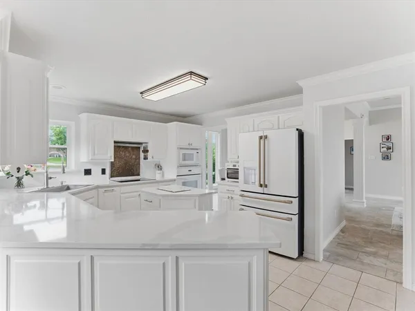 $750,000 | 104 Marina Del Ray, Bridgeport, TX 76426