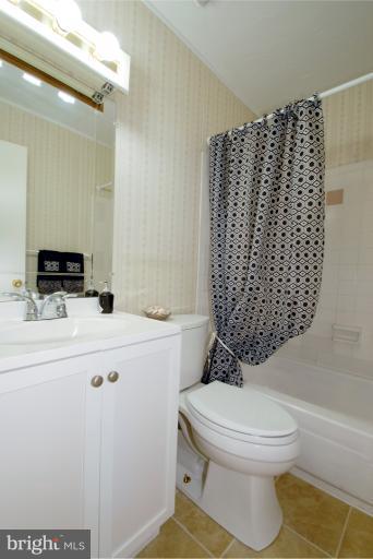 13709 Gilbert Road Woodbridge, VA 22193 - Photo 18 of 27 Bath