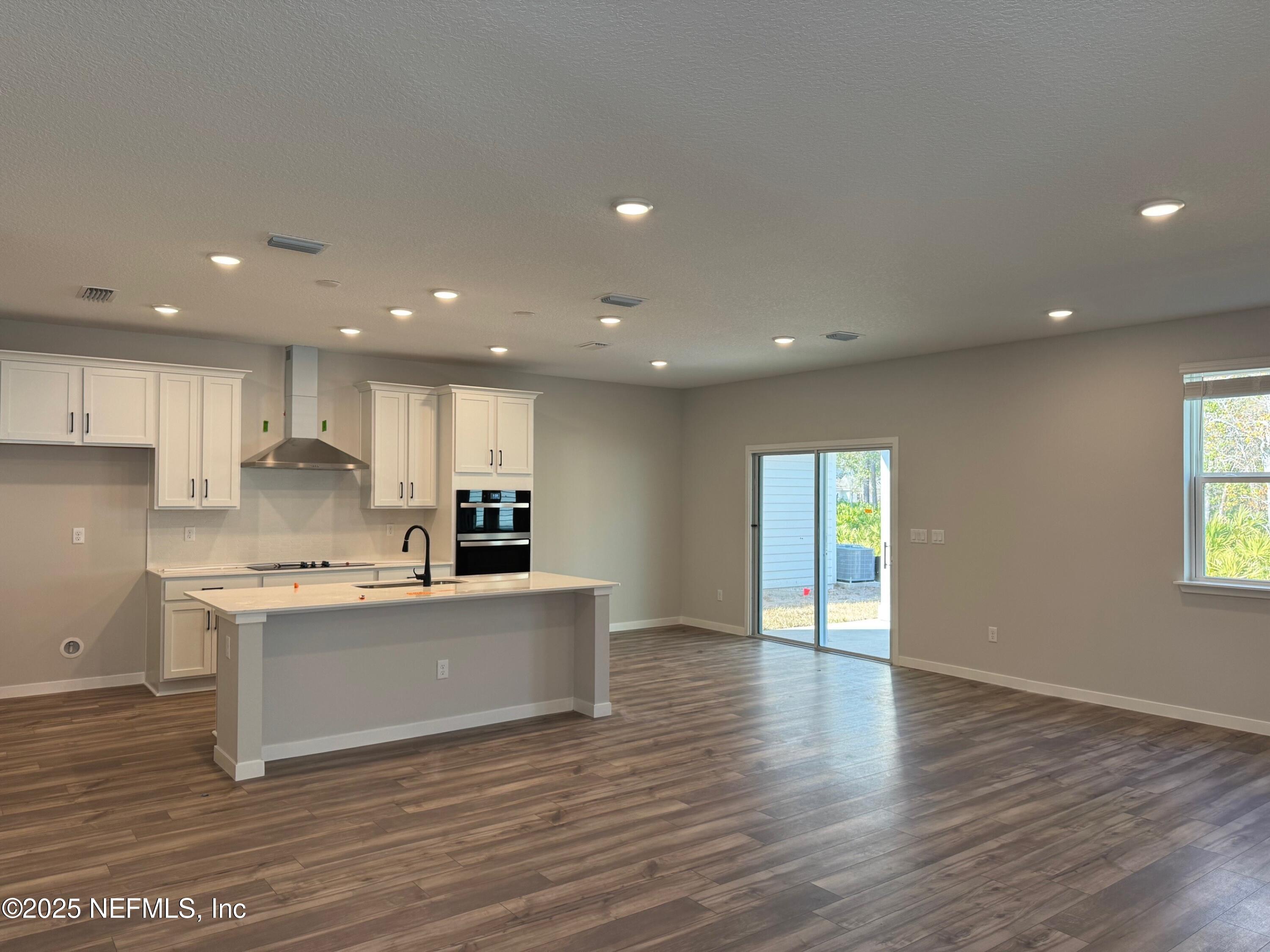 96165 Broadmoore Road Fernandina Beach, FL 32034 - Photo 3 of 16 Santa Rosa 9 kitchen great room space