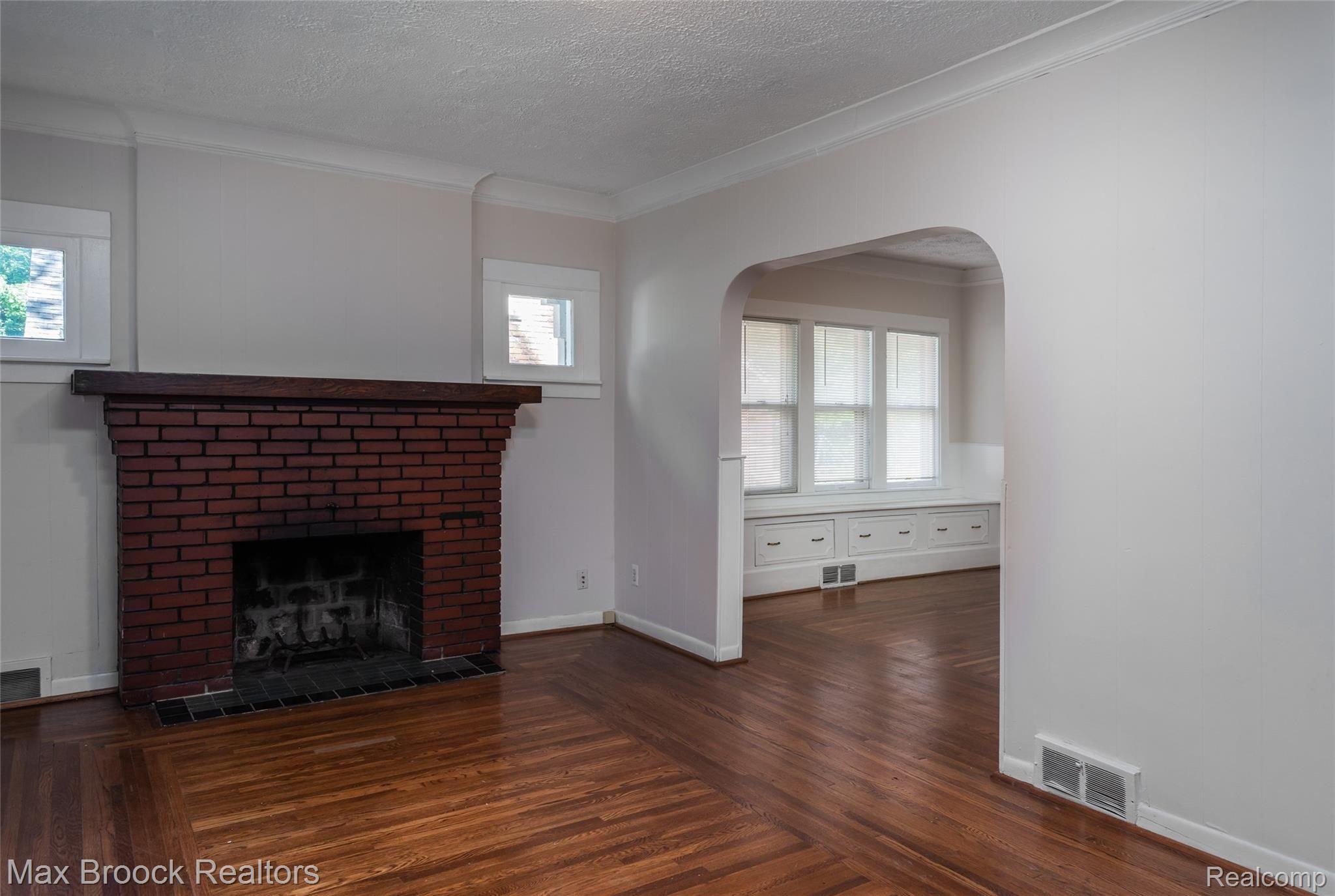 Main Level Living Room 