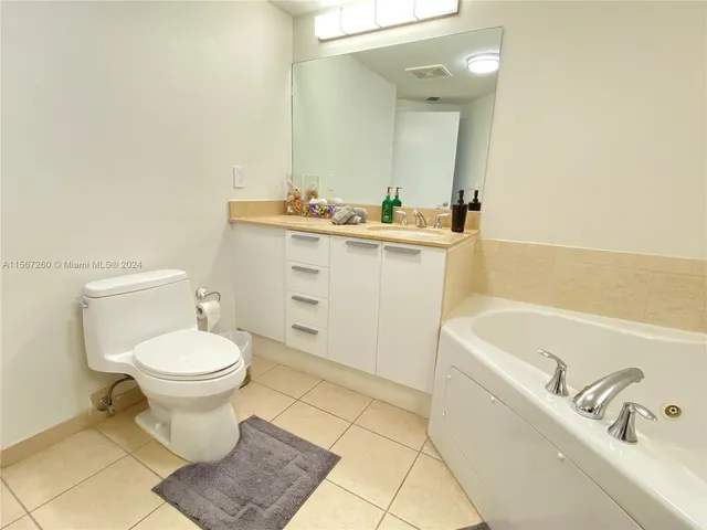 $6,000 | 16699 Collins Avenue, Unit 3009, Sunny Isles Beach, FL 33160