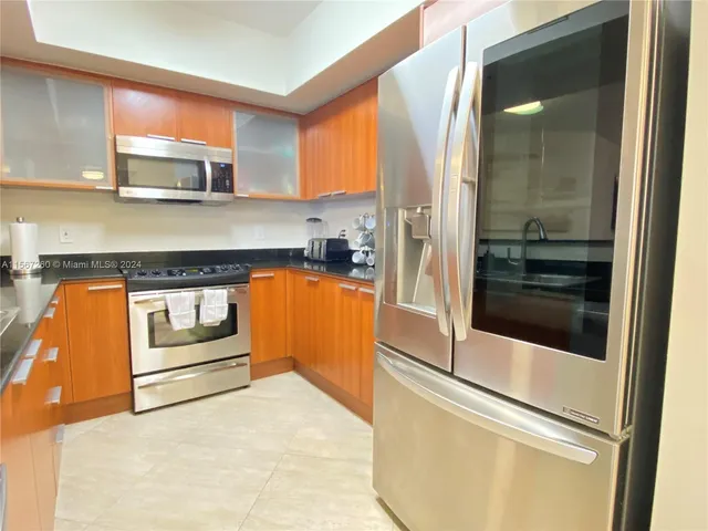 $6,000 | 16699 Collins Avenue, Unit 3009, Sunny Isles Beach, FL 33160