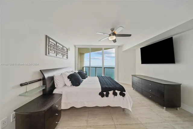 $6,000 | 16699 Collins Avenue, Unit 3009, Sunny Isles Beach, FL 33160