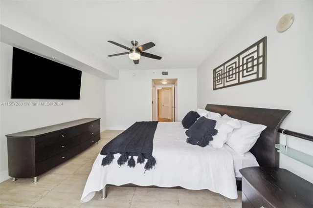 $6,000 | 16699 Collins Avenue, Unit 3009, Sunny Isles Beach, FL 33160