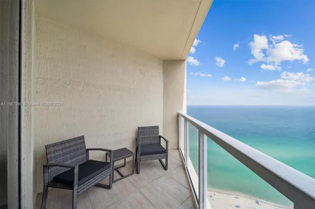 $6,000 | 16699 Collins Avenue, Unit 3009, Sunny Isles Beach, FL 33160