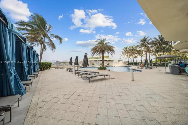 $6,000 | 16699 Collins Avenue, Unit 3009, Sunny Isles Beach, FL 33160
