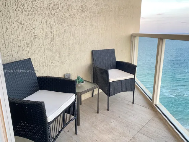 $6,000 | 16699 Collins Avenue, Unit 3009, Sunny Isles Beach, FL 33160