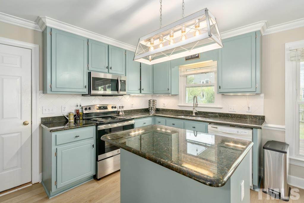 2225 Laurel Valley Way Raleigh, NC 27604 - Photo 11 of 30 Gallery Image 11