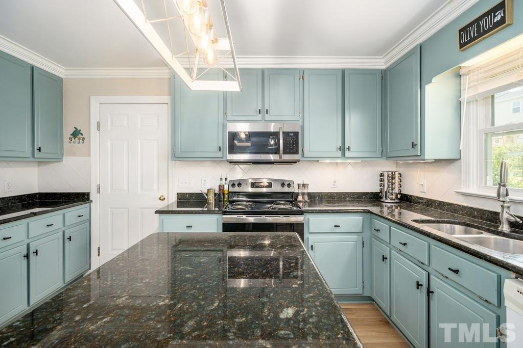 2225 Laurel Valley Way Raleigh, NC 27604 - Photo 12 of 30 Gallery Image 12